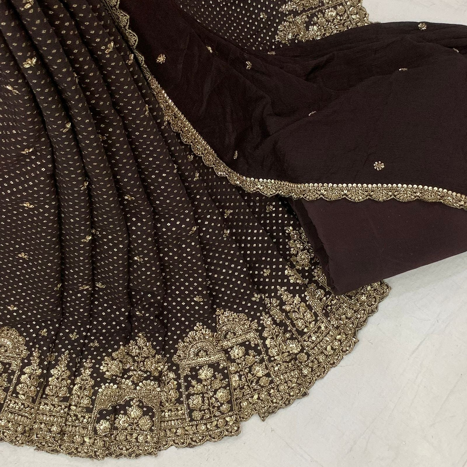 Mehru | Lengha