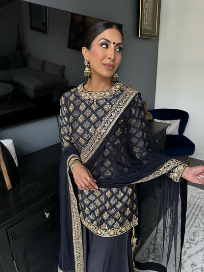 Smoked | Black Gharara